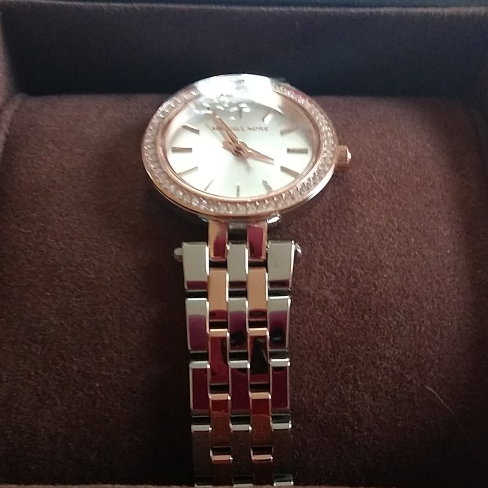 Michael kors watch nwt final MARKDOWN